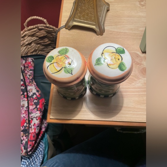 VICKI CARROLL Salt & Pepper Shakers, Vintage Razzle Dazzle 1996 MS Artist Signed - Picture 5 of 11